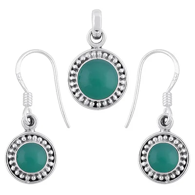 Beautifully Handcrafted Green Onyx Pendant And Earings Set
