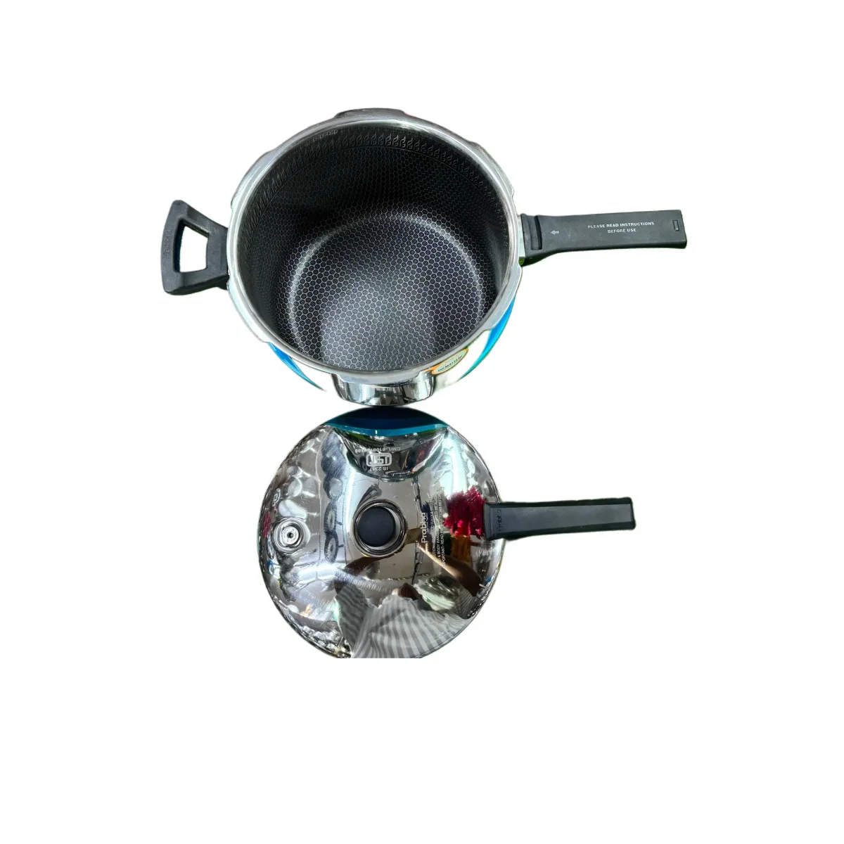 Tri-Ply honeycomb Pressure Cooker 5L