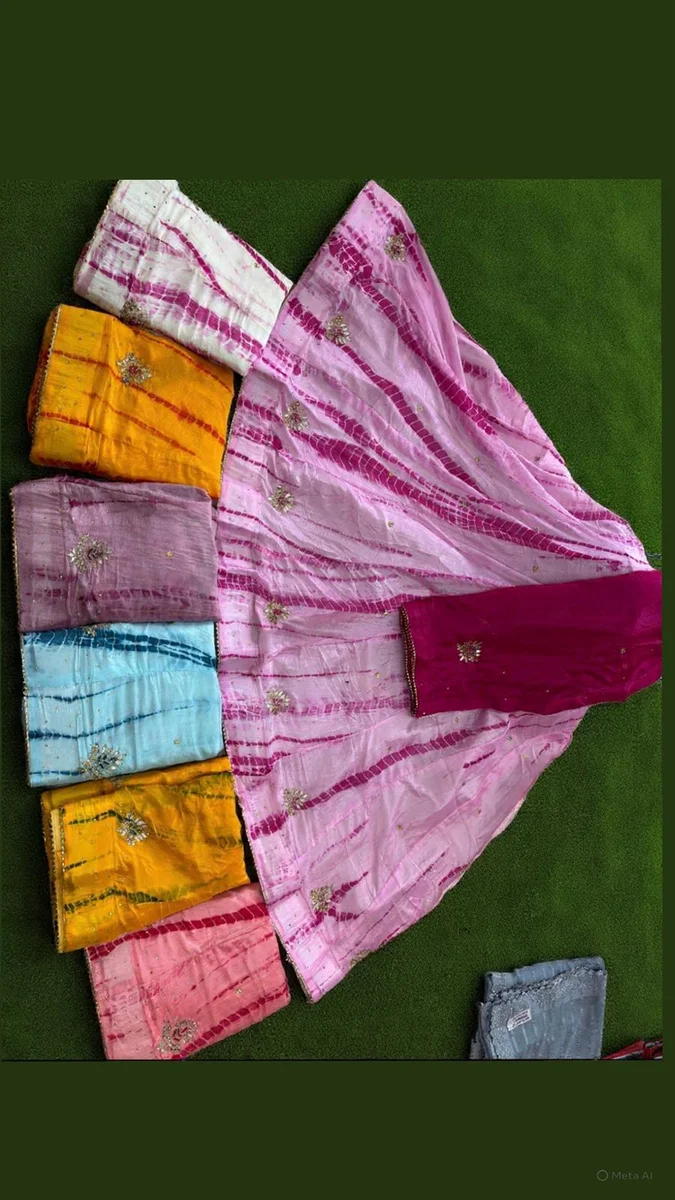 Chinon Lehenga