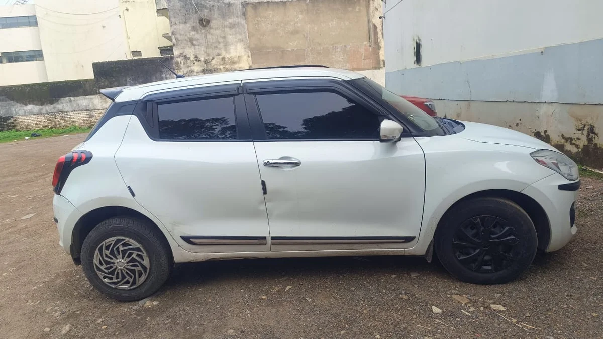 MARUTI SWIFT VXI - 7