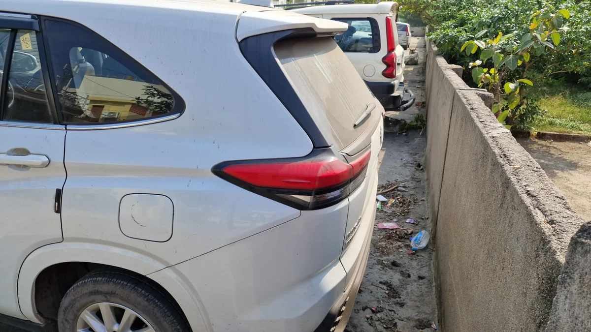 TOYOTA INNOVA HYCROSS - 8