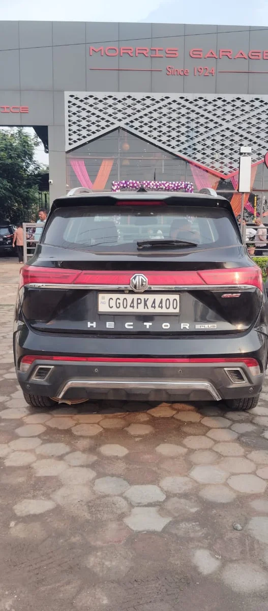 MG HECTOR PLUS - 2
