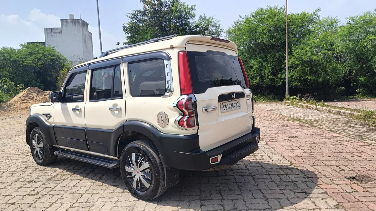 MAHINDRA SCORPIO CLASSIC S MT 9S - 8