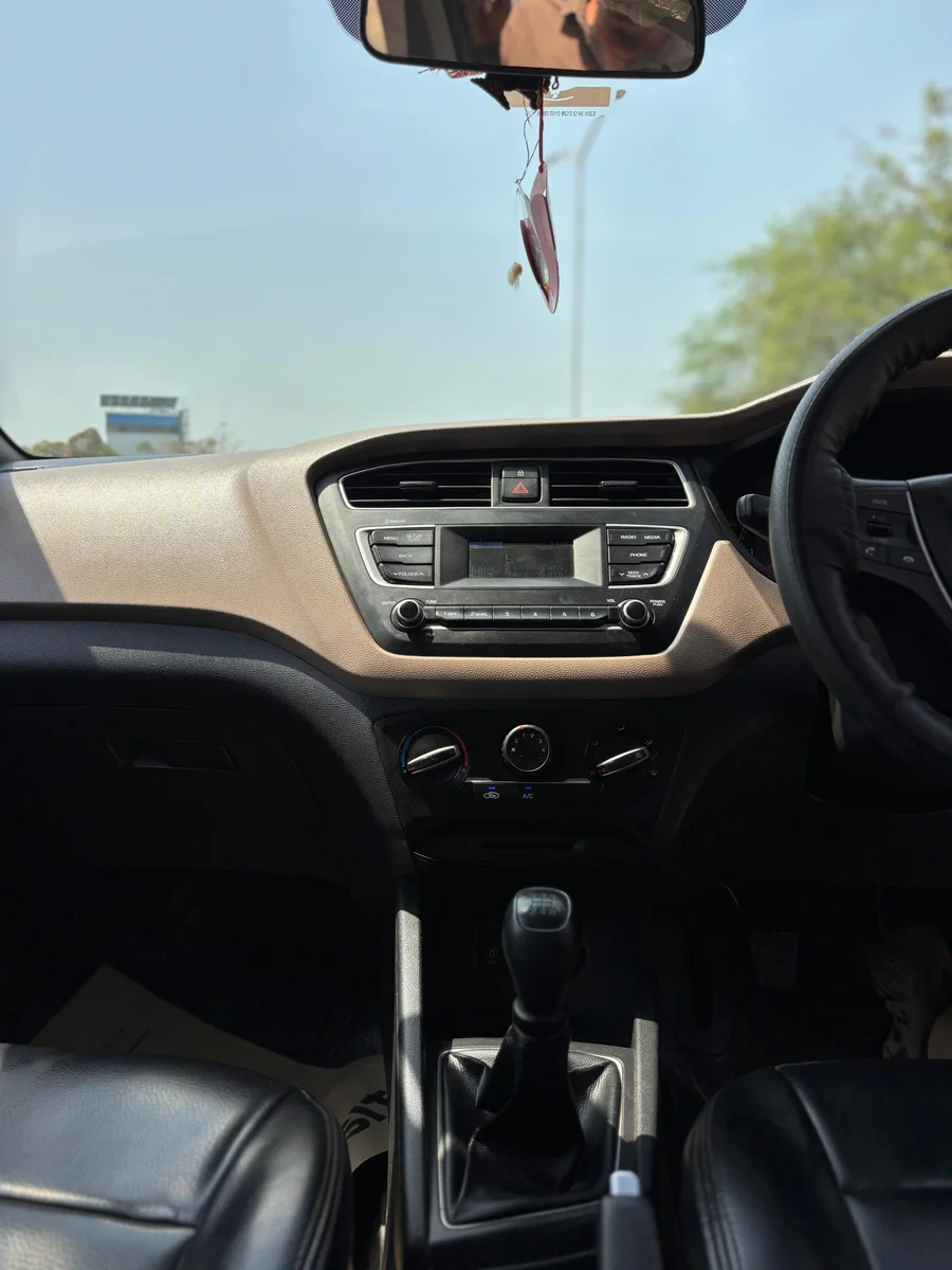 HYUNDAI i20 MAGNA+ VTVT - 10