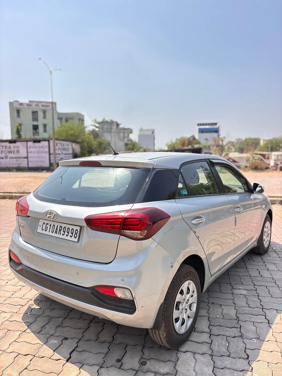HYUNDAI i20 MAGNA+ VTVT - 5