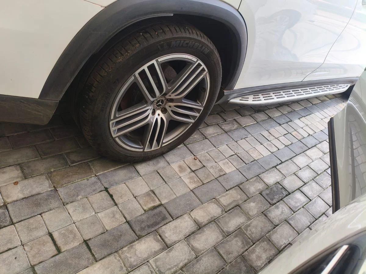 MERCEDES BENZ GLS 400d 4MATIC - 6