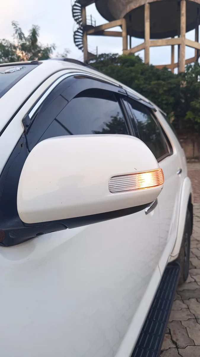 TOYOTA FORTUNER 4×2 MT - 9