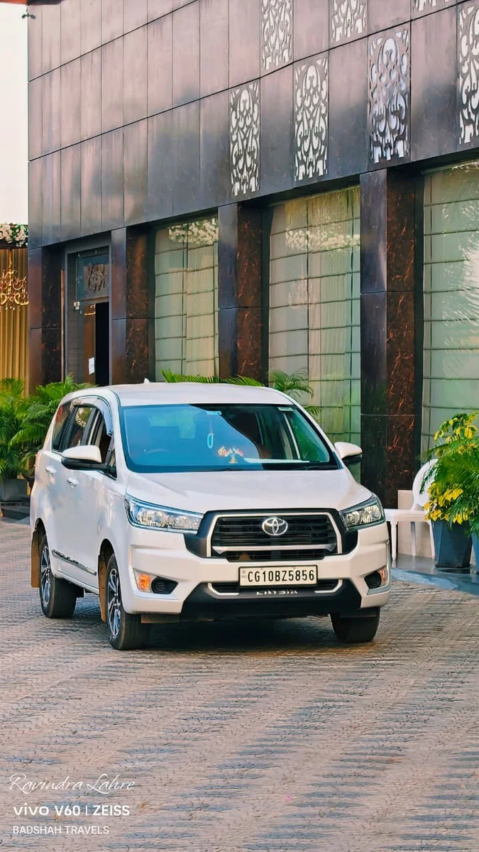 TOYOTA INNOVA CRYSTA WHITE DIESEL - 2