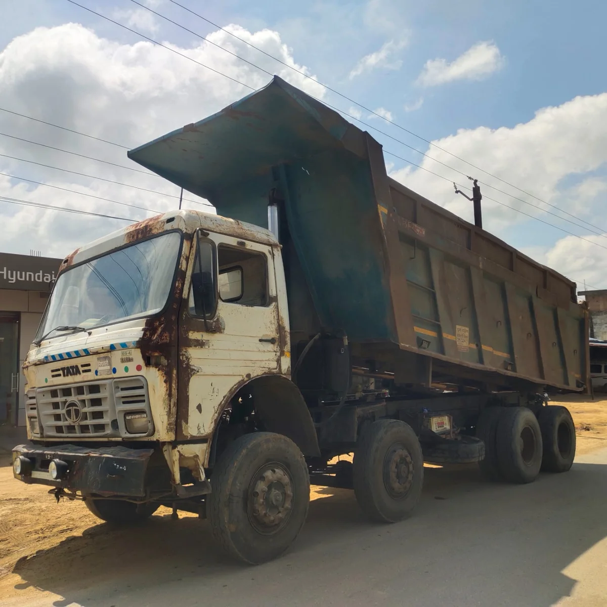TATA 12 CHAKKA