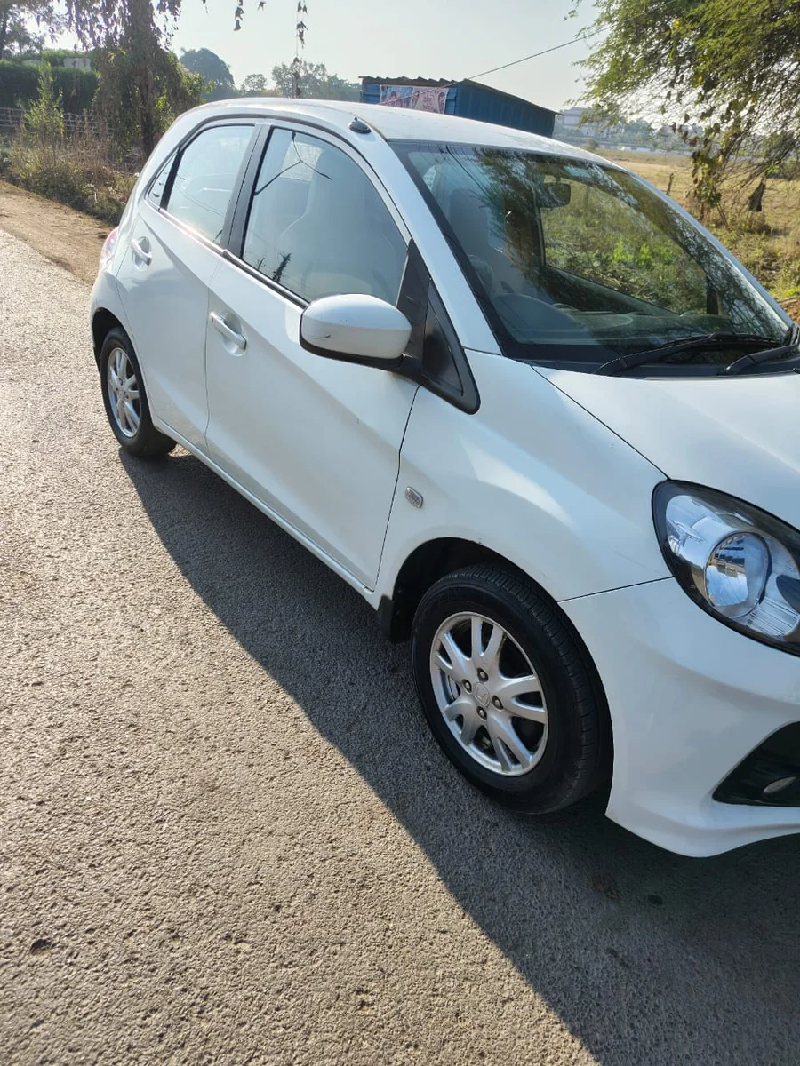 HONDA BRIO VXAT - 2