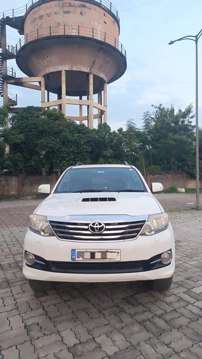 TOYOTA FORTUNER 4×2 MT - 4