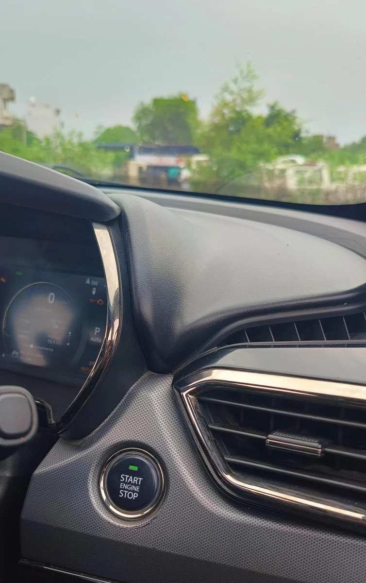 TATA HARRIER XZA+ - 13
