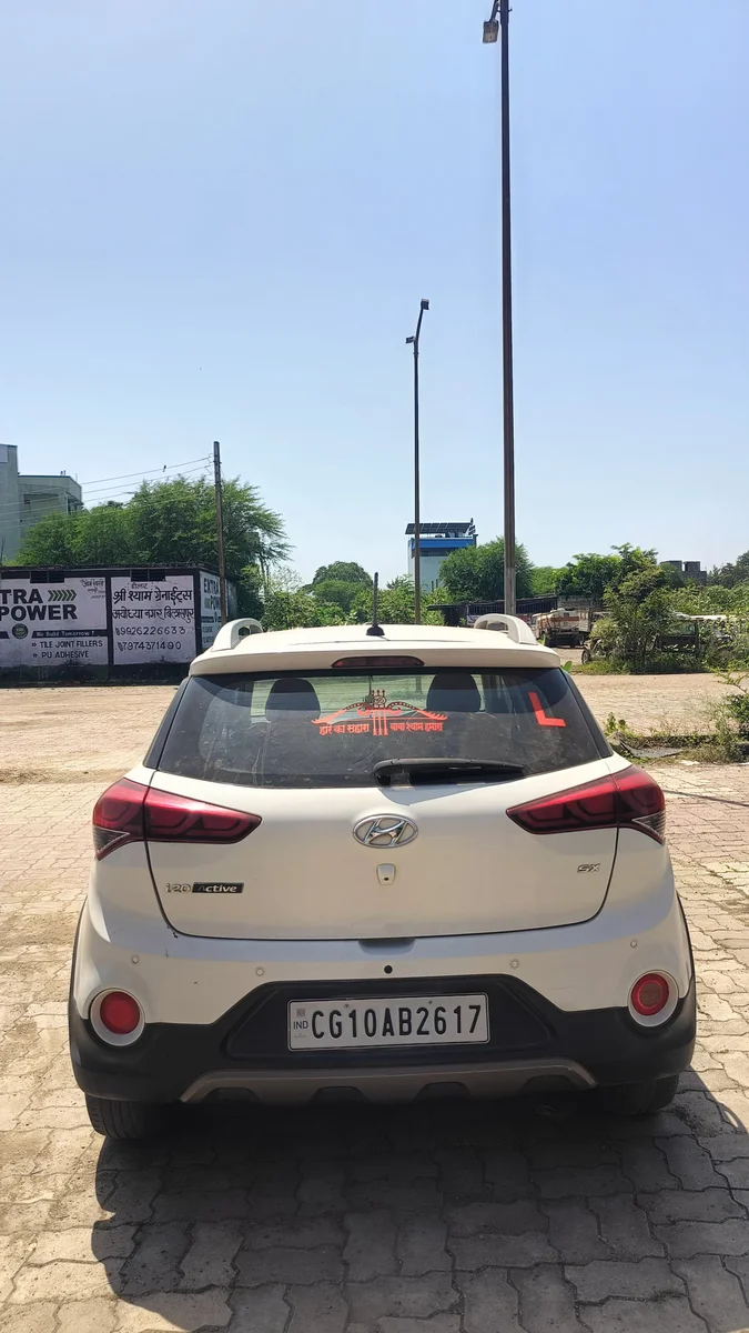 HYUNDAI i20 - 5
