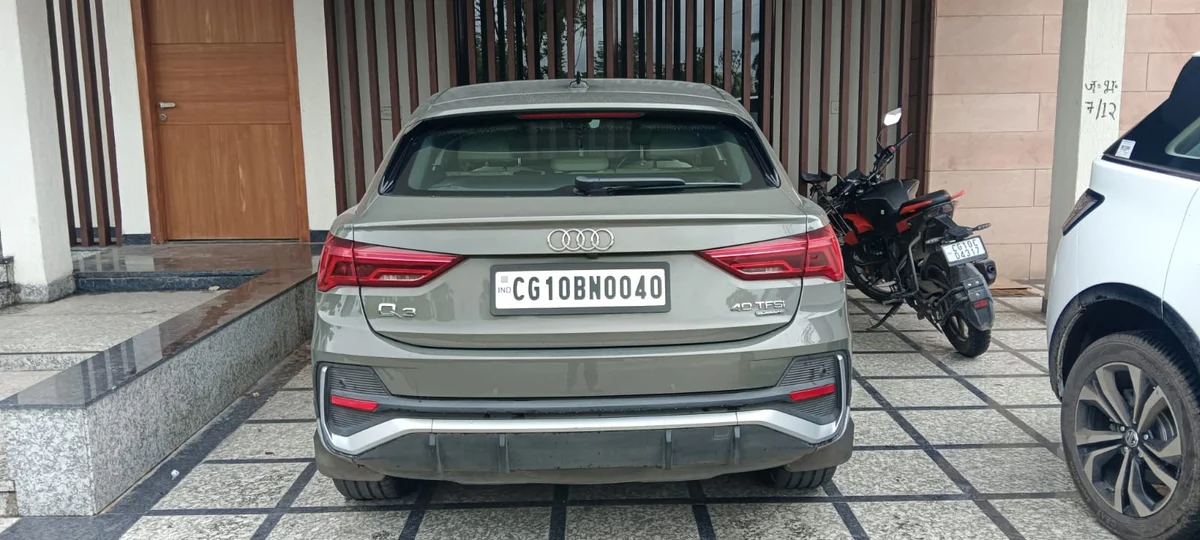 AUDI Q3 SB  40 TFSI Q - 2