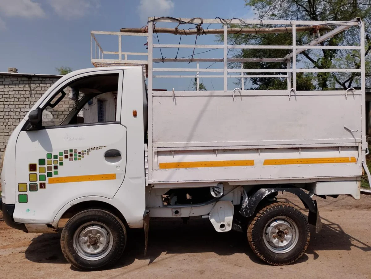 TATA ZIP XL BSIV - 2