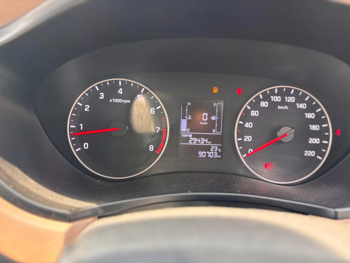 HYUNDAI i20 MAGNA+ VTVT - 9