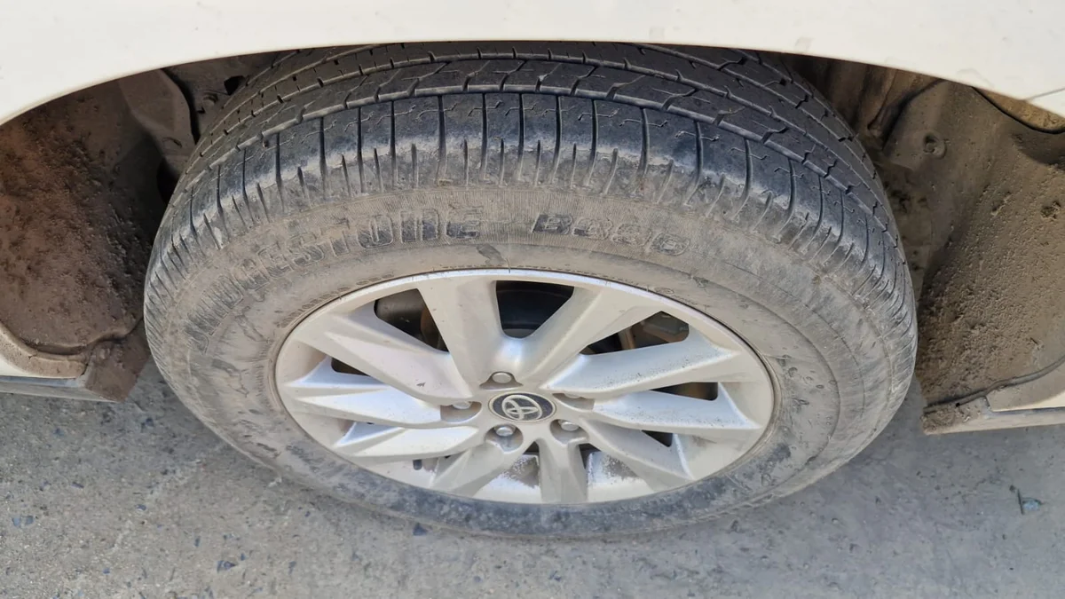 TOYOTA INNOVA HYCROSS - 13