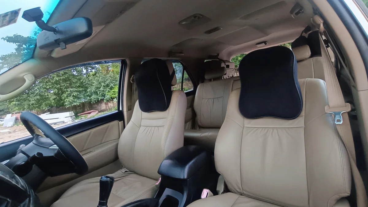 TOYOTA FORTUNER 4×2 MT - 17