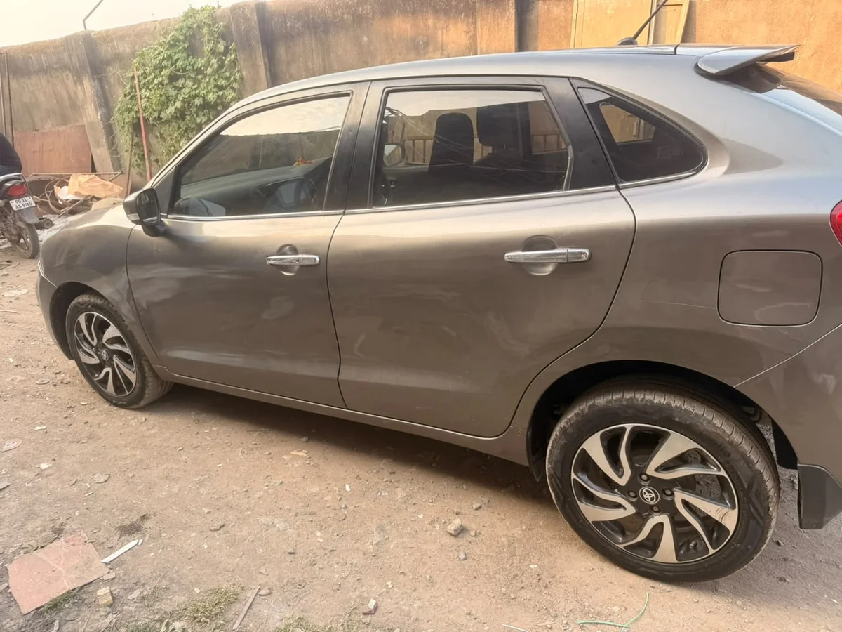 TOYOTA GLANZA G (MT) - 6