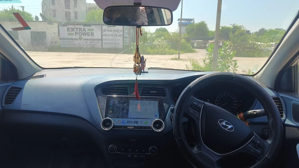 HYUNDAI i20 - 13