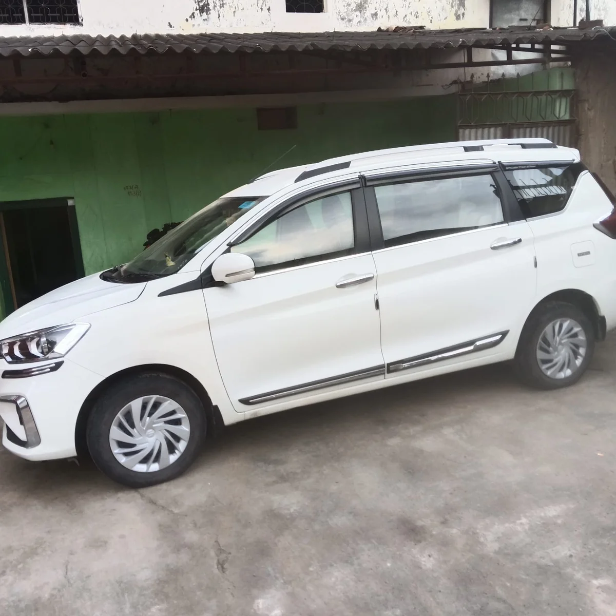 MARUTI ERTIGA VXI SMART HYBRID - 3