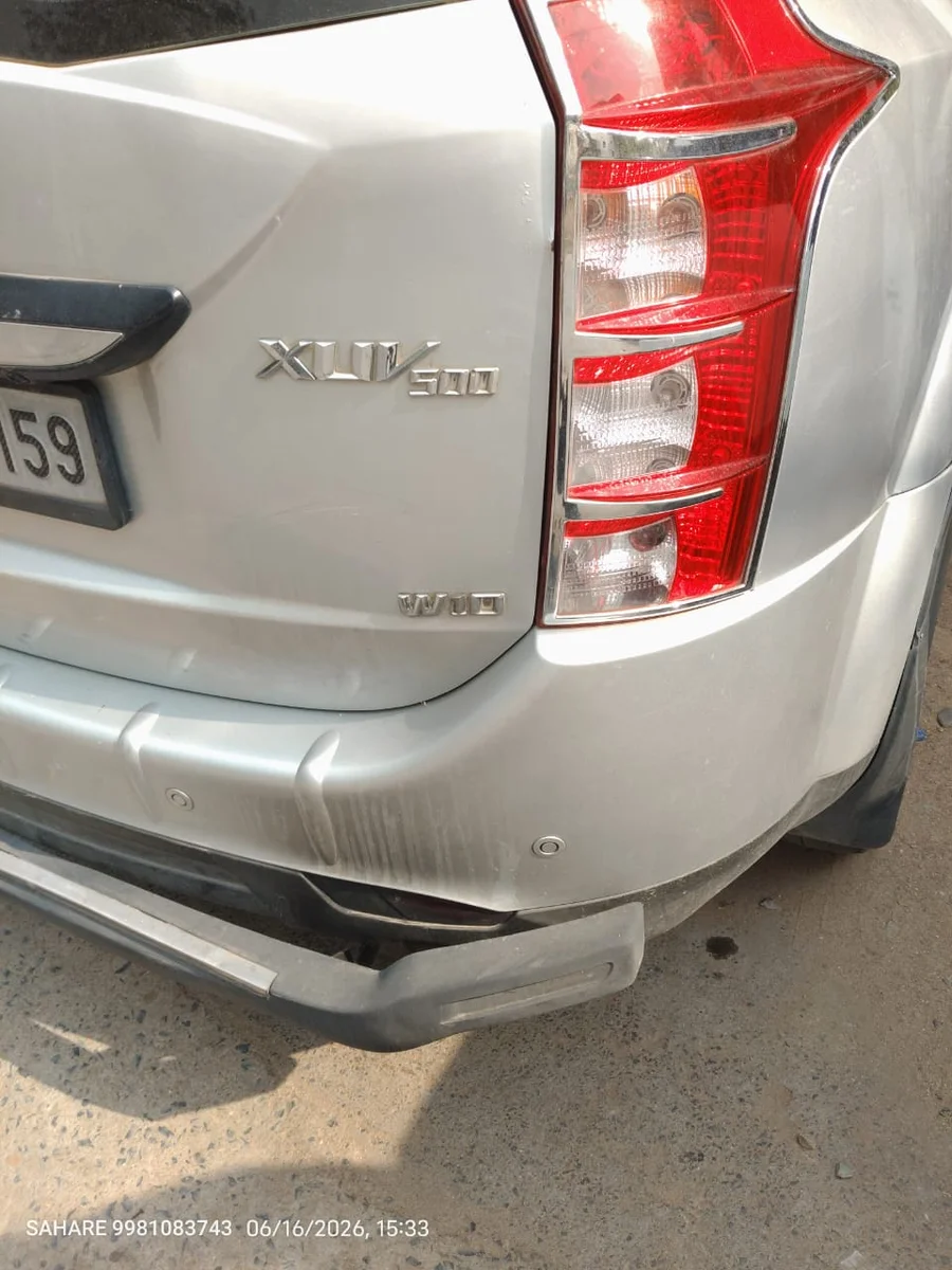 XUV 500 R FWD W10 7 STR - 6