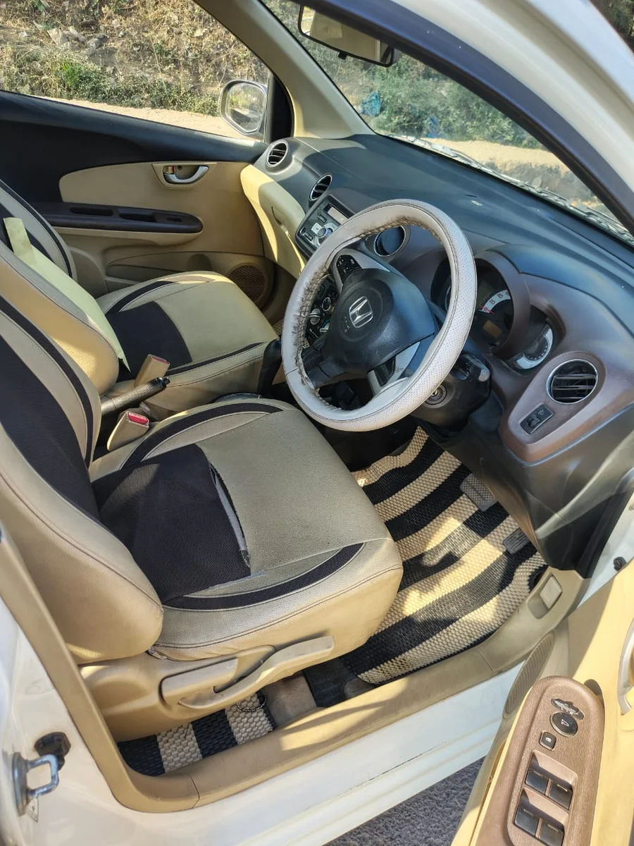 HONDA BRIO VXAT - 7