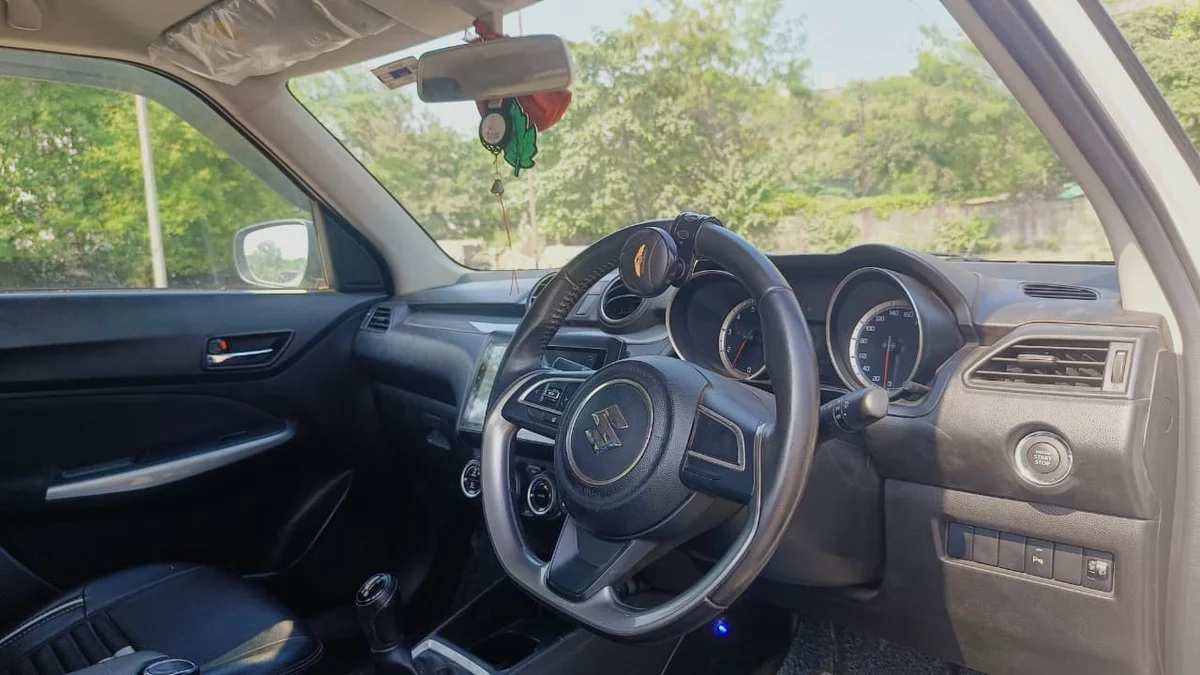 MARUTI SWIFT ZXI - 9