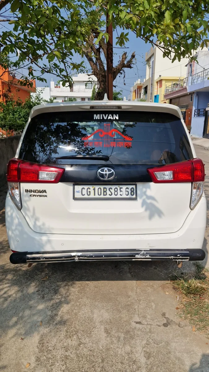 TOYOTA INNOVA CRYSTA (GX,MT ) - 4