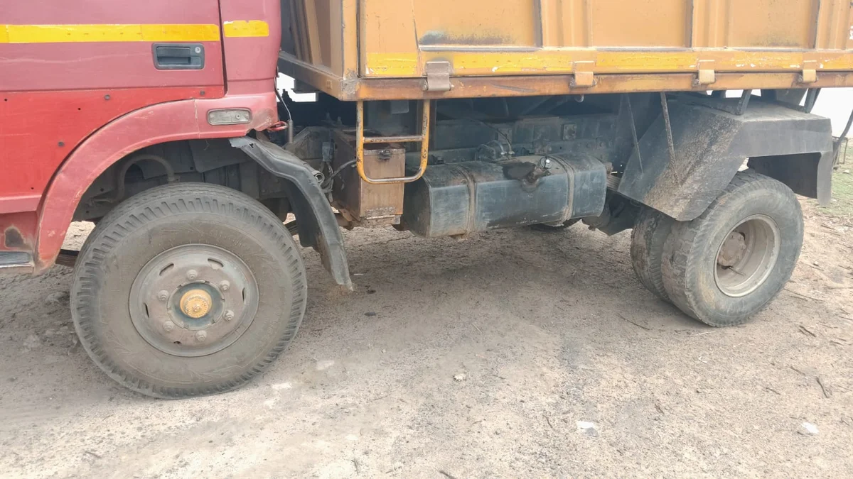 TATA LPT 912 TIPPER - 4