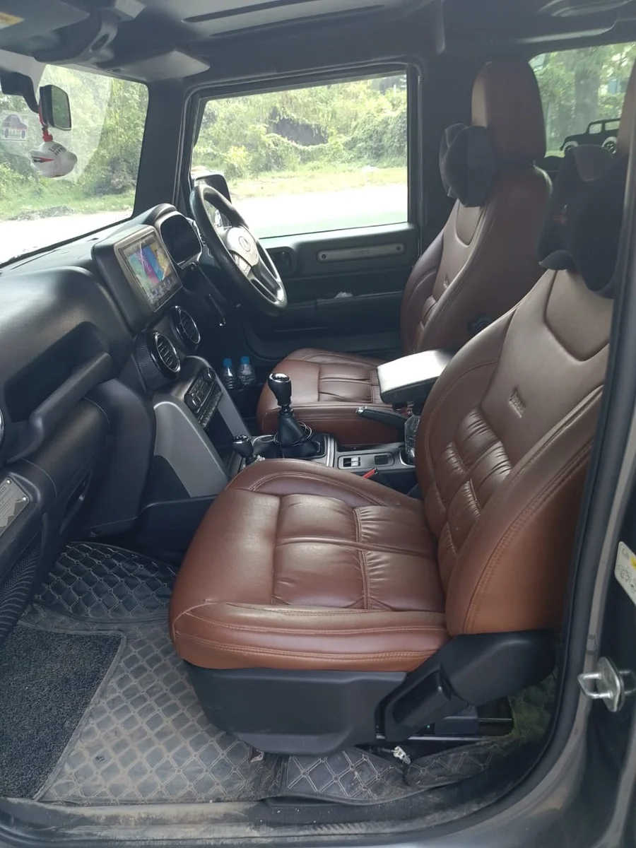 MAHINDRA THAR 4×4  TOP MODEL - 9