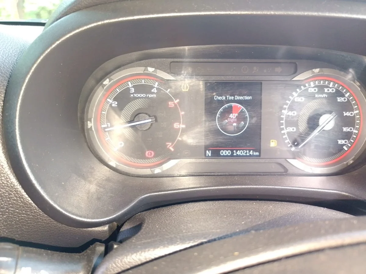 MAHINDRA THAR 4×4  TOP MODEL - 7