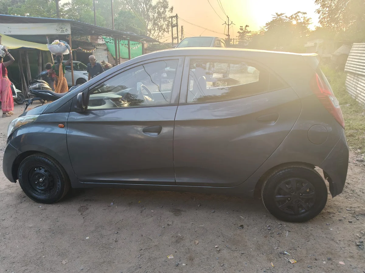 HYUNDAI EON - 4