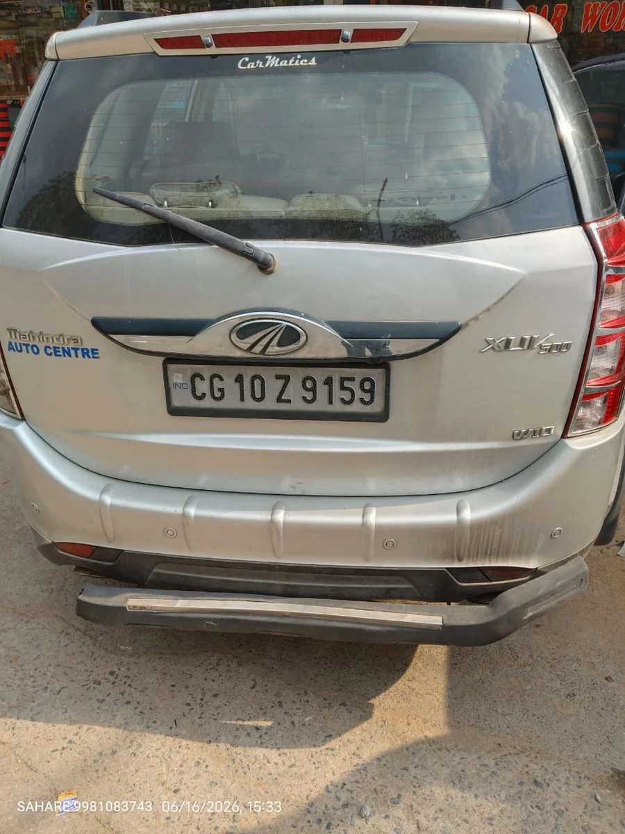XUV 500 R FWD W10 7 STR - 7
