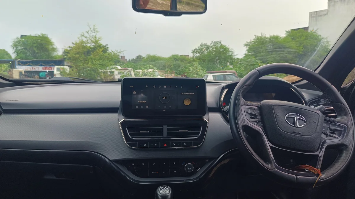 TATA HARRIER XZA+ - 17