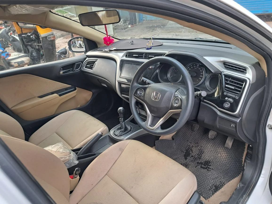 HONDA CITY 1.5 V MT - 5