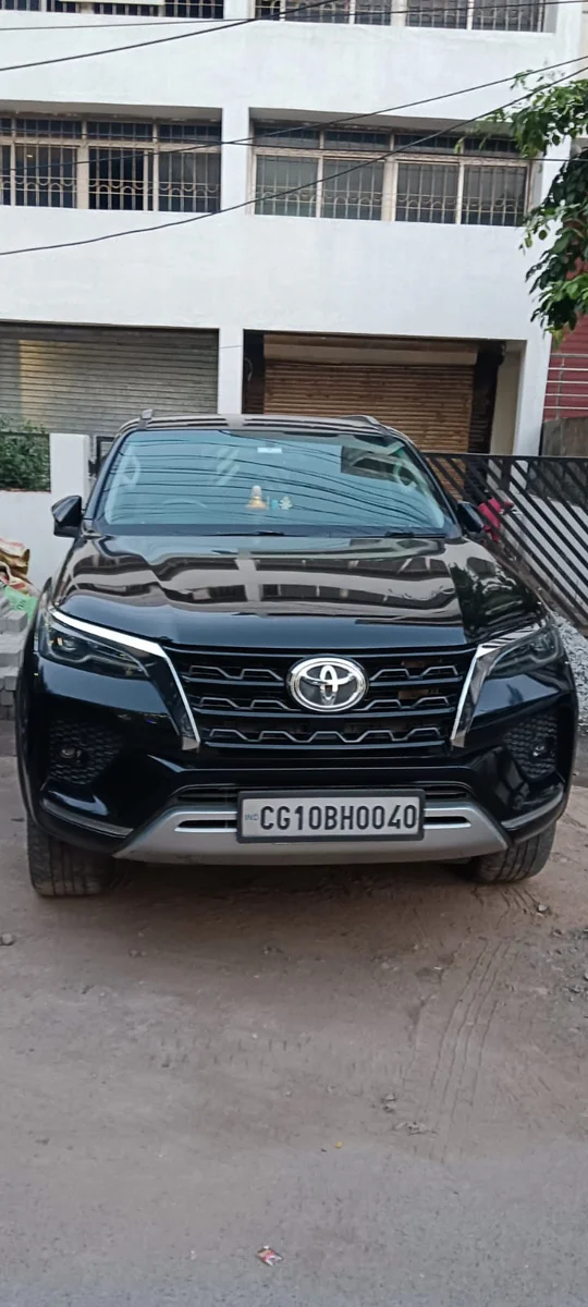 TOYOTA FORTUNER SIGMA 4