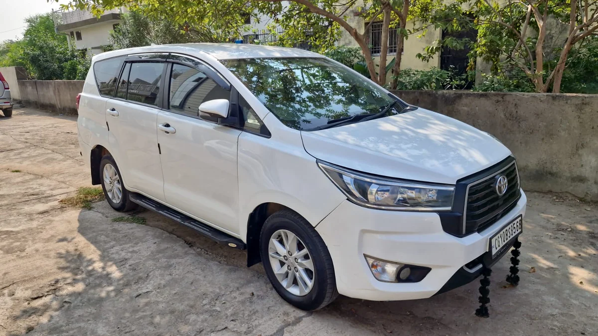 TOYOTA INNOVA CRYSTA (GX,MT ) - 2