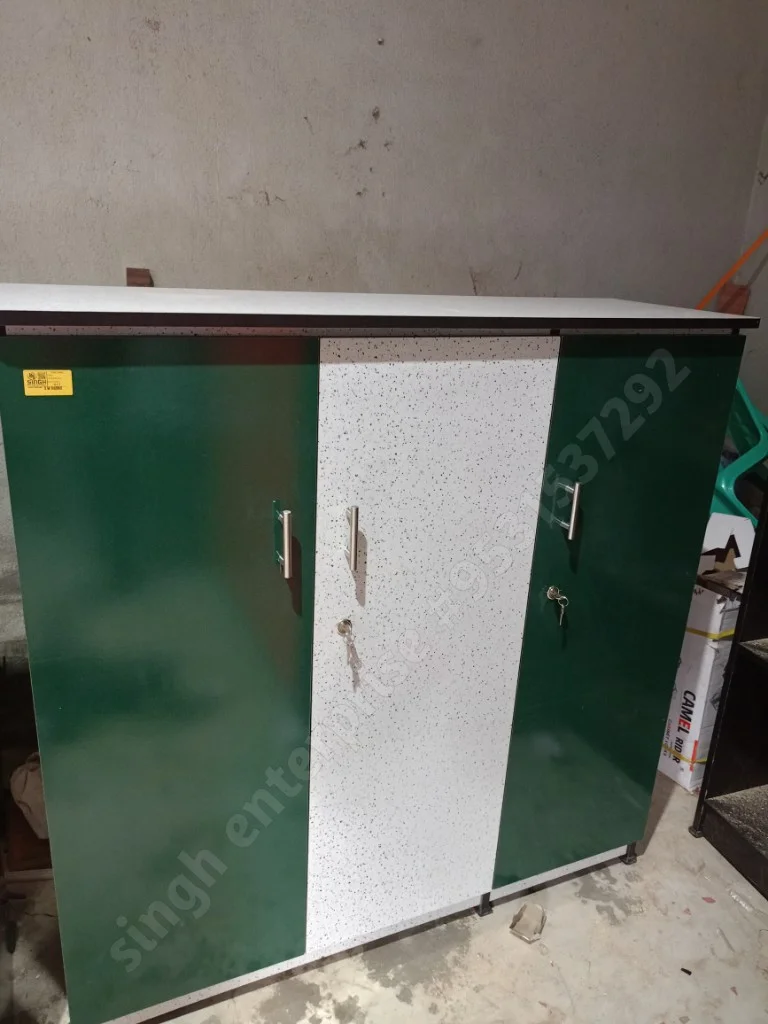 3 door wardrobe 4/4