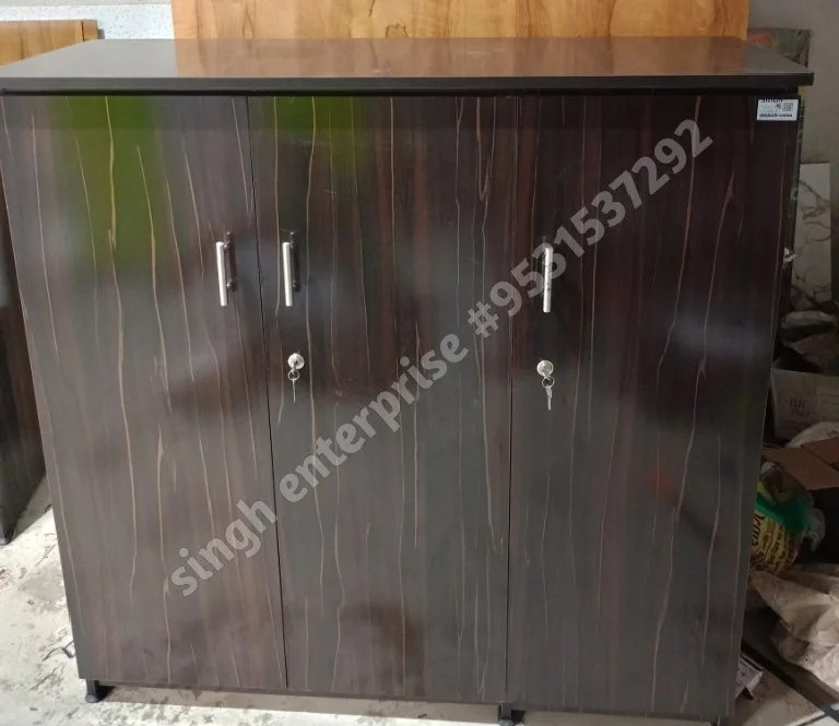 3 door wardrobe 4/4
