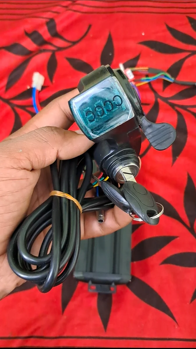 Universal 3-in-1 E-Bike Thumb Throttle with Key Ignition Switch and Voltage Display for Electric Scooters and Hybrid Bikes