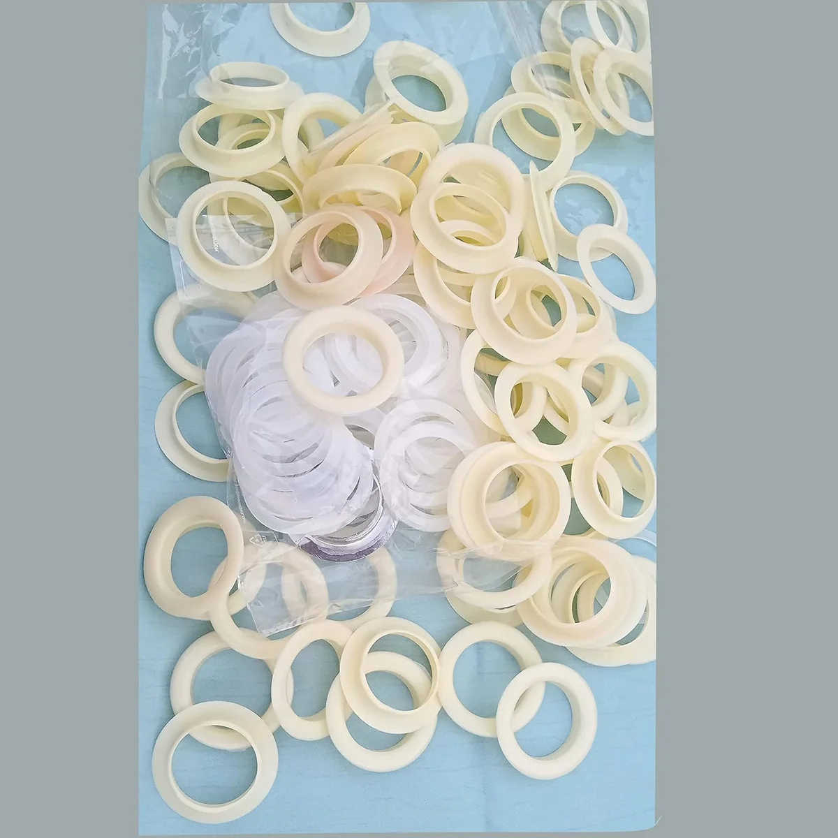 Plastic Eyelet Rings With Lock for Windows and Door Curtains, Pack of 100 (Cream) 2