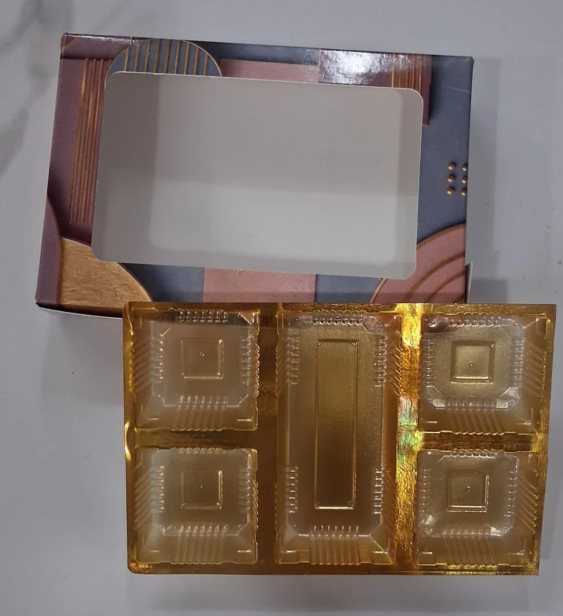 5 cavity casual chocolate Box with tray 10pc