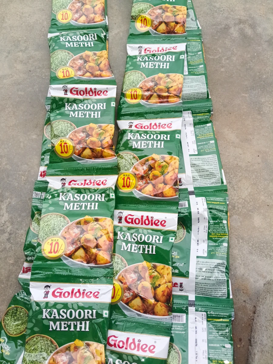 Goldiee Kasturi methi mrp 10 (10pc) 2