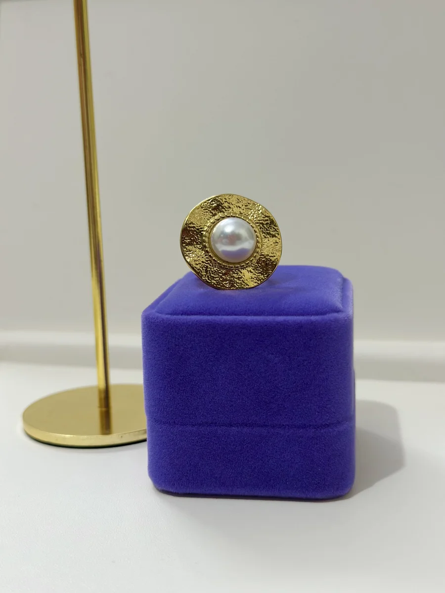 Everyday Statement Pearl