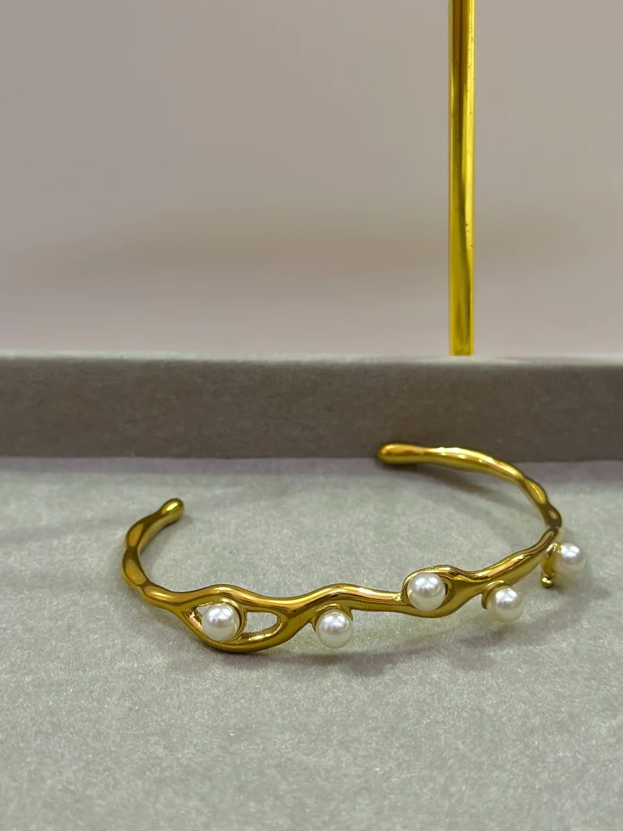Dreams In Pearls Bracelet 5