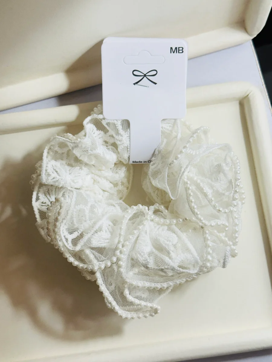 Small Pearls Hair Tie 3