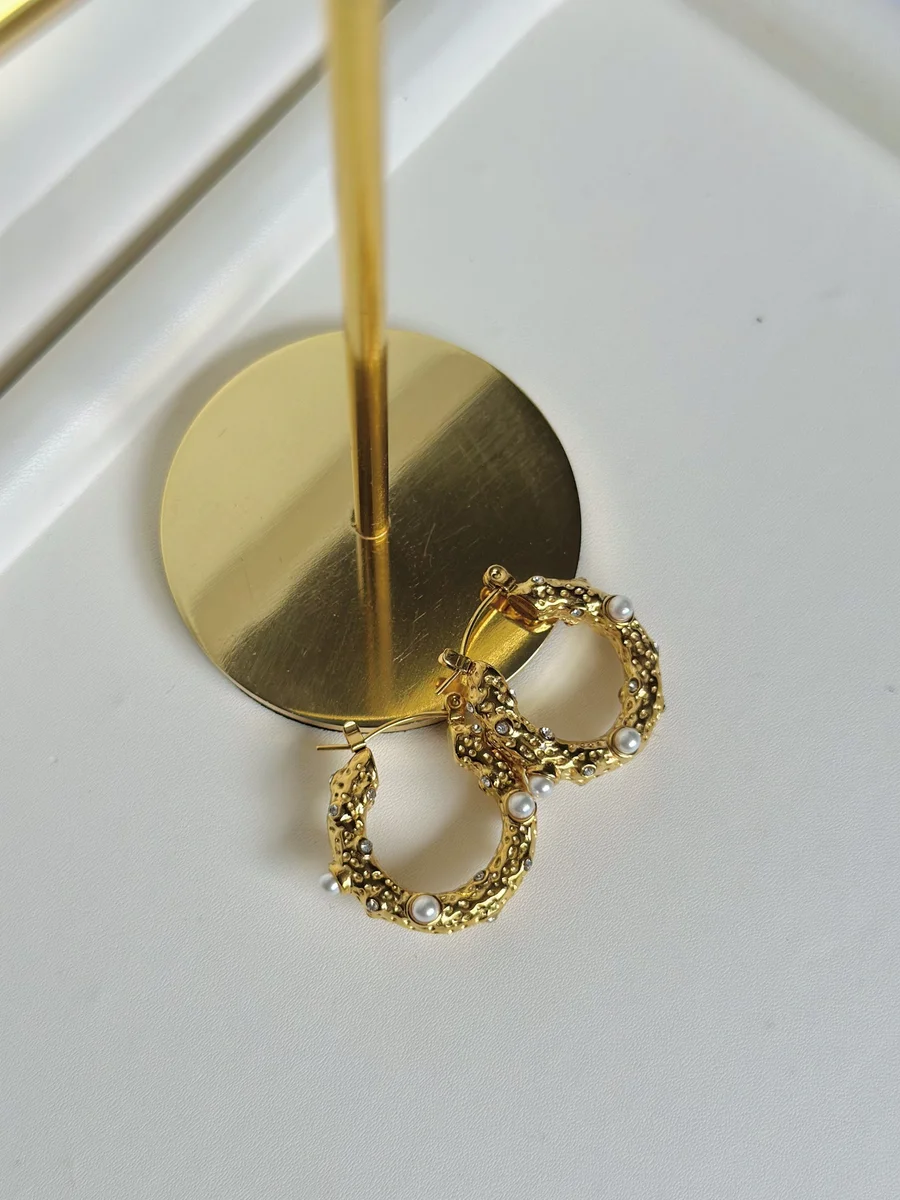 Golden Reef Hoops 2