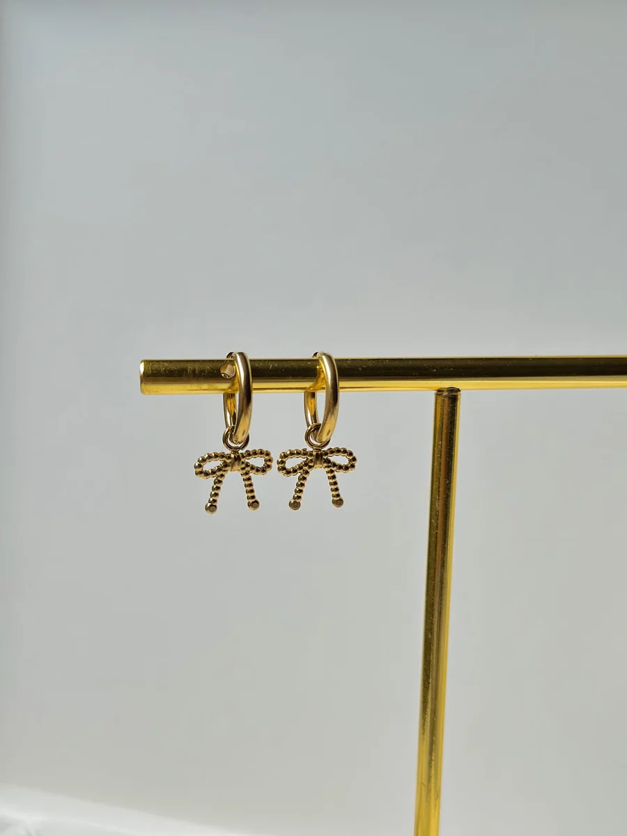 Calm Bow Hoops