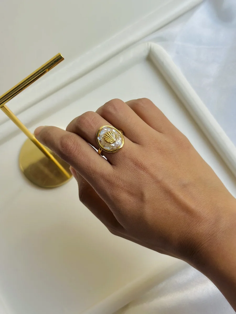 Luna Shell Ring 2